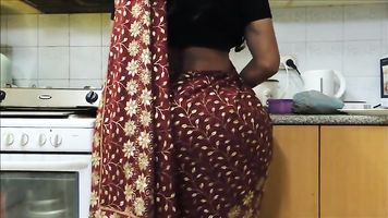 Tamil bhabhi's BIG butt 2