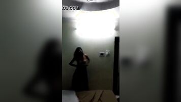 Beautiful Bhabi sex. 3gp