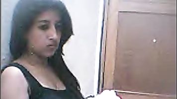 Sexy Bengali beauty Rajani bhabhi leaked clip getting her boobs sucked by her ex boyfriend